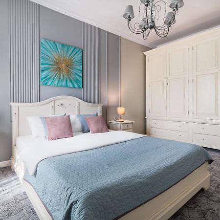 Moonlight Central Apartments Oradea Dış mekan fotoğraf